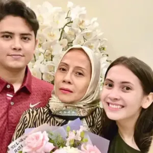 Aliando syarief richelle skornicki ibu