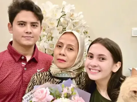 Aliando syarief richelle skornicki ibu