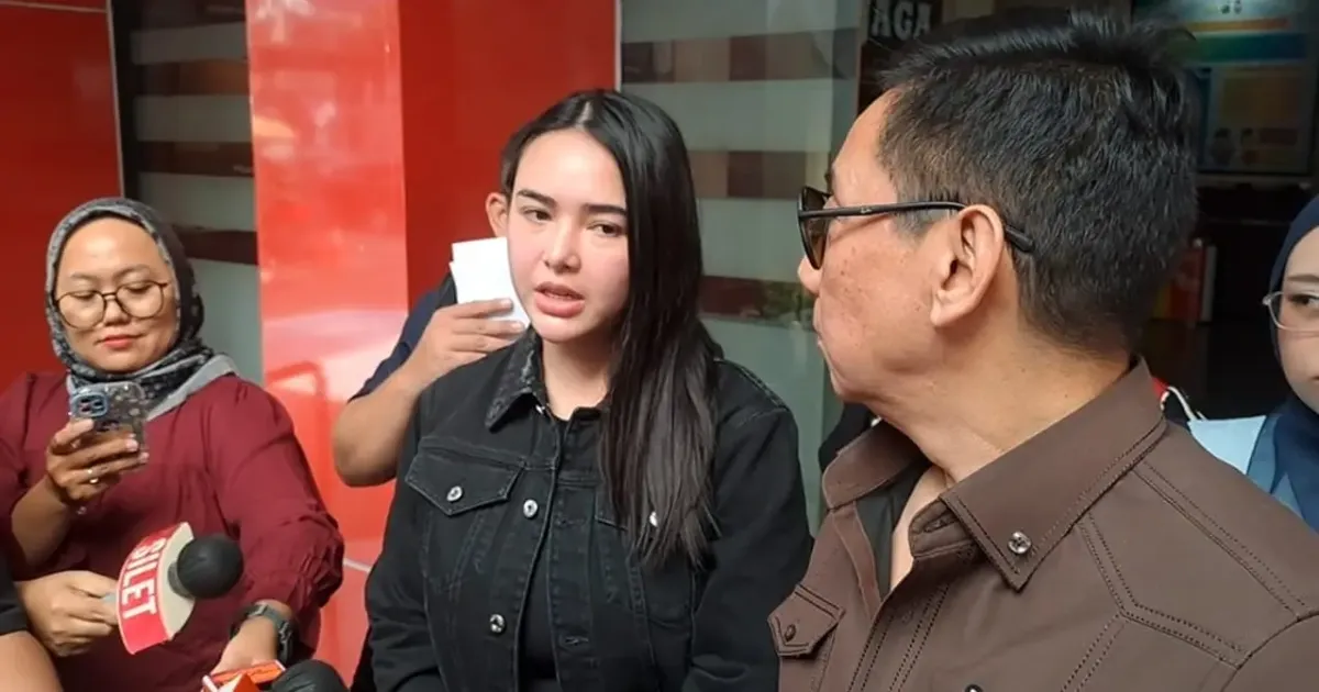 Amanda Manopo di Polres Metro Jakarta Selatan