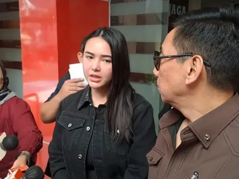 Amanda Manopo di Polres Metro Jakarta Selatan