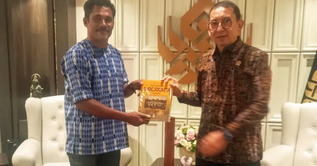 Angky Matulessy saat bertemu Menbud Fadli Zon