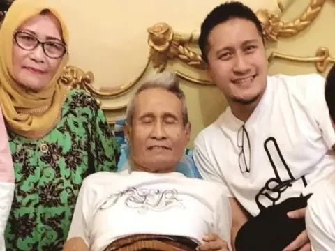 Arie untung ayah meninggal