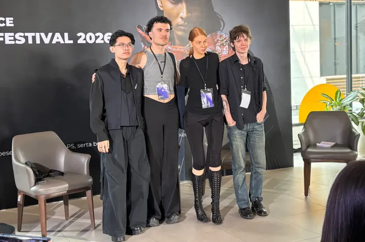 Arron Bryan pemenang FFD 2026 bersama tiga desainer muda dari École Duperré Paris