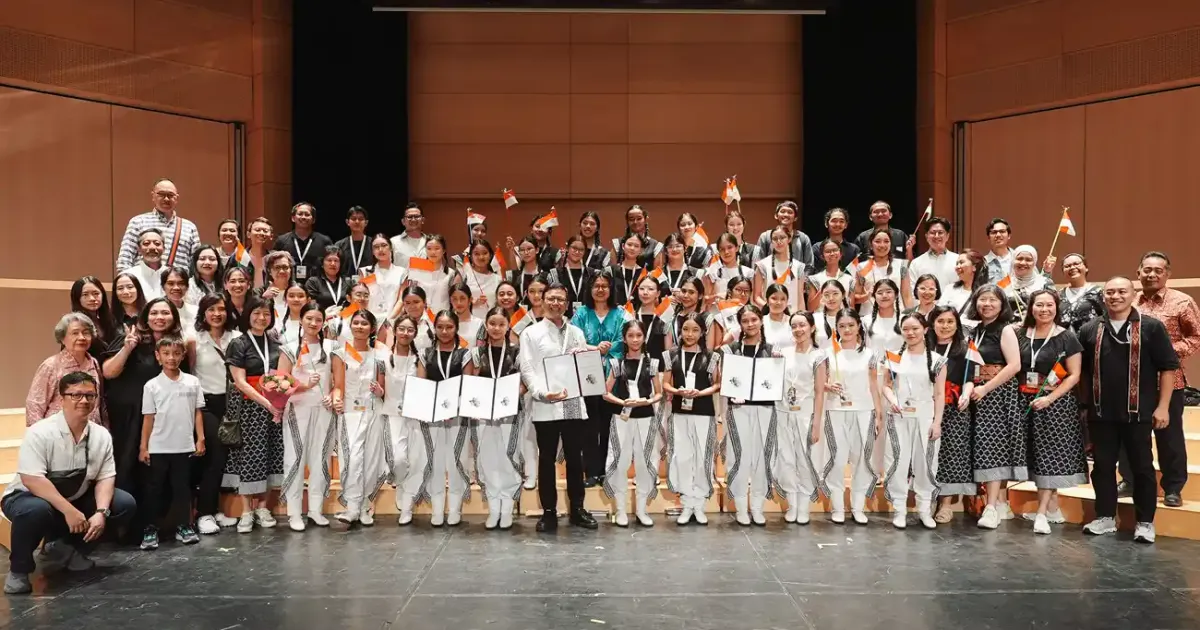 Avip Priatna dan The Resonanz Childrens Choir saat Memenangi 30th Béla Bartók International Choir Competition di Debrecen Hungaria
