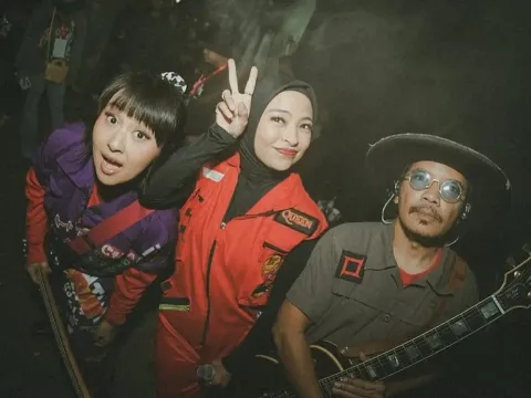 Band Kotak