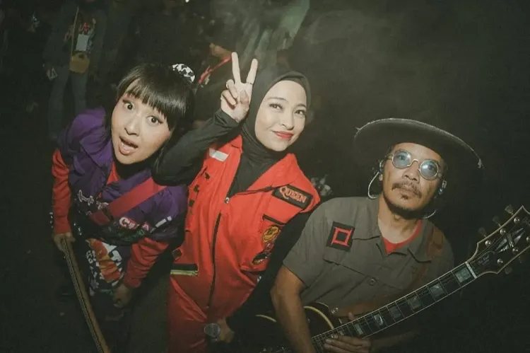Band Kotak