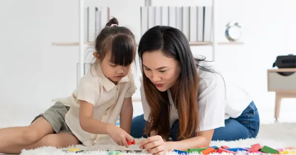 Bermain dan eksplorasi merupakan salah satu cara menumbuhkan otak anak