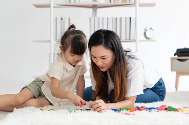 Bermain dan eksplorasi merupakan salah satu cara menumbuhkan otak anak