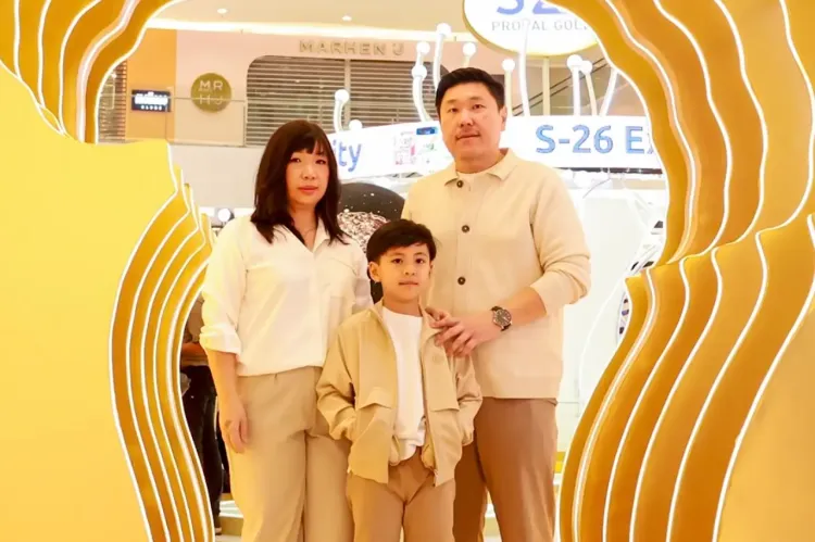 Budi dan Marlene bersama Ashton Alexander
