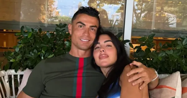 Cristiano Ronaldo dan Georgina Rodriguez (1) Cristiano Ronaldo dan Georgina Rodriguez (1)