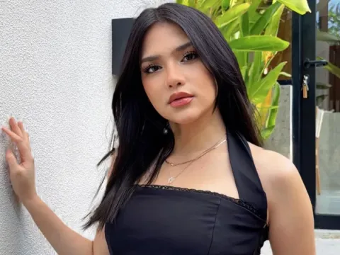 Davina Karamoy Davina Karamoy