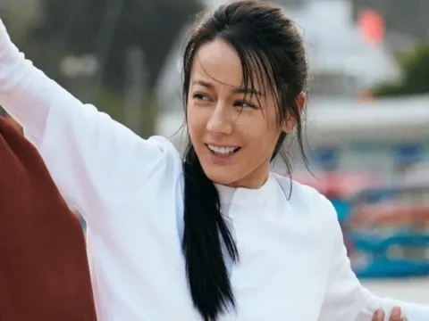 Dilraba dilmurat kung fu soccer