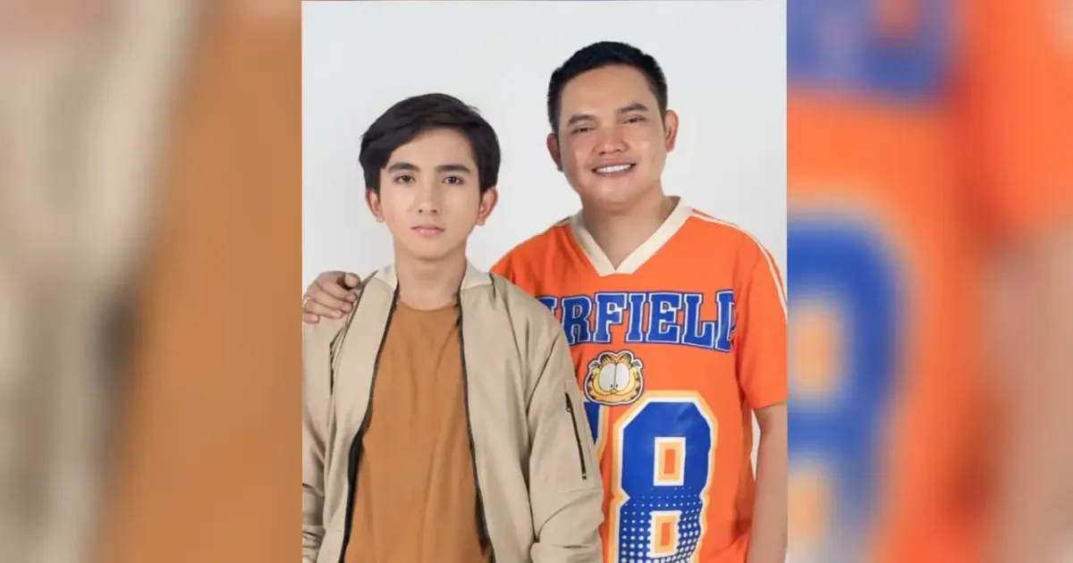 Dodhy Kangen Band bersama putranya Azizan Khan atau Zi