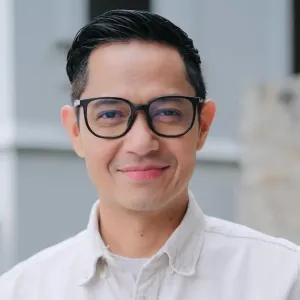 Dude Harlino