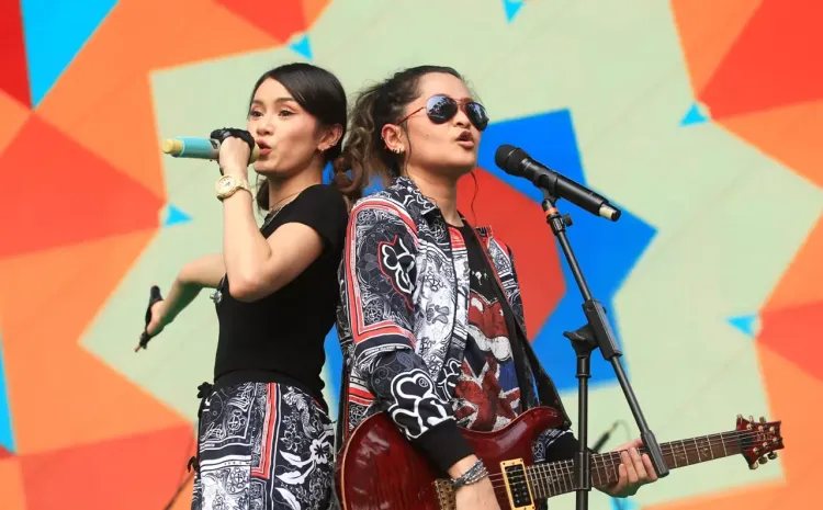 Duo The Virgin saat tampil di Lokarya Fest 2026
