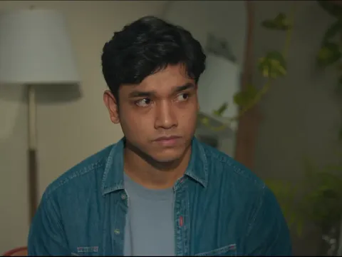 Fadly Faisal dalam film paket santet