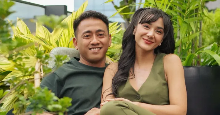 Fanny Ghassani dan Suami