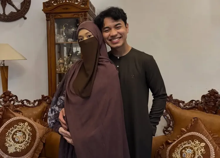 Fiki Naki bersama istri Tina Agustin