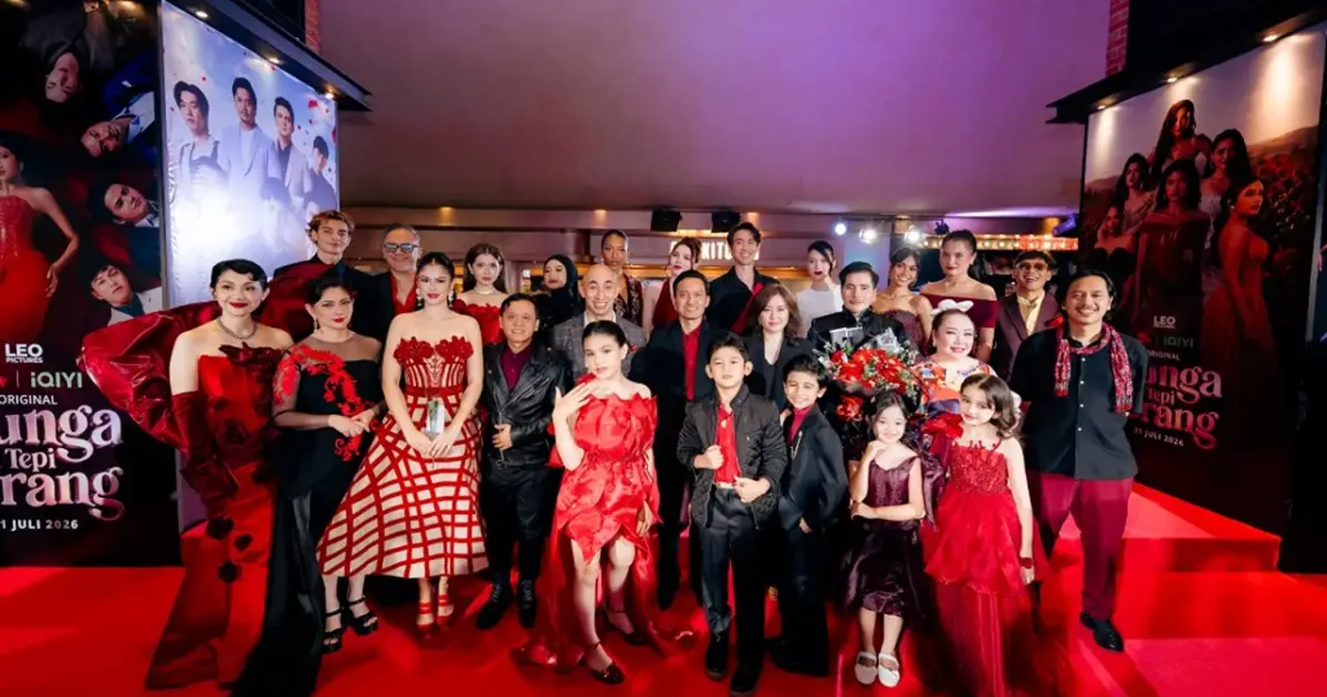 Gala Premiere Bunga di Tepi Jurang