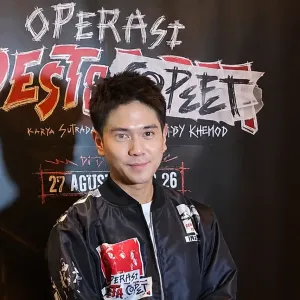 Iqbaal saat peluncuran film Operasi Pesta Copet