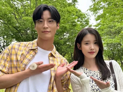 IU dan Heo Nam Jun