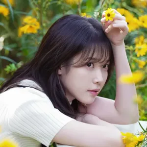 IU__Foto Instagram EDAM Entertainment