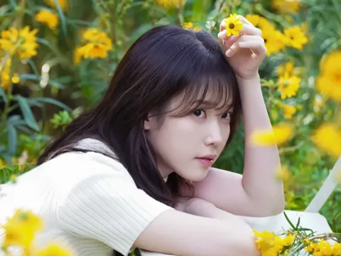 IU__Foto Instagram EDAM Entertainment