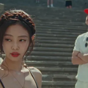 Jennie BLACKPINK dan Nah Kai (3)