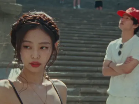 Jennie BLACKPINK dan Nah Kai (3)