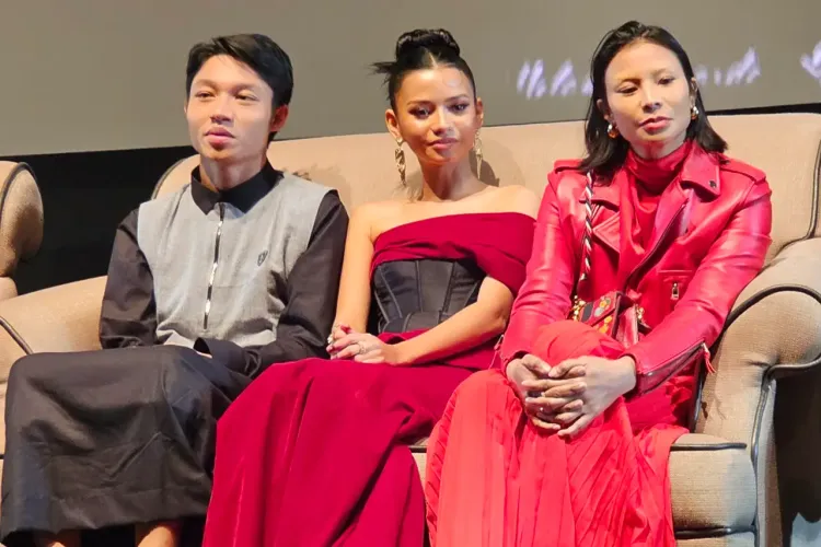 Kiesha Alvaro-Adzwa Aurell-dan Shareefa Daanish