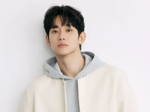 Kim Soo Hyun (4)
