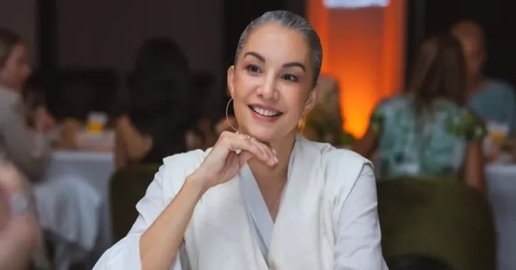 Nadya hutagalung rambut uban