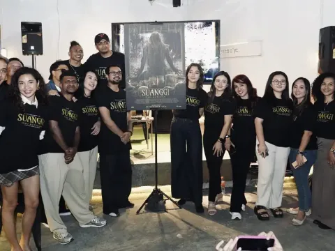 Para cast dan tim produksi Suanggi Ilmu Kutukan Para cast dan tim produksi Suanggi Ilmu Kutukan