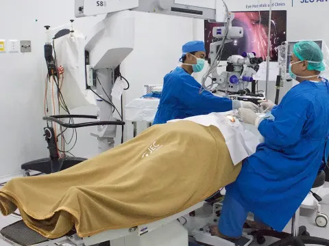 Prosedur operasi mata