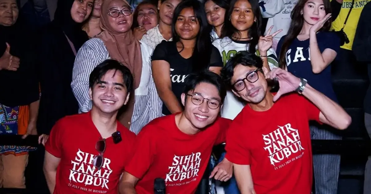 Rafi Sanjaya_Kiesha Alvaro_Revaldo saat nobar Sihir Tanah Kubur di Depok
