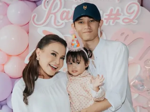 Raina anak Rossa