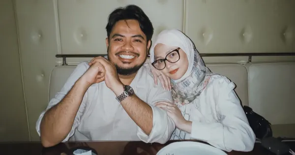 Rigen Rakelna dan Istri Rigen Rakelna dan Istri