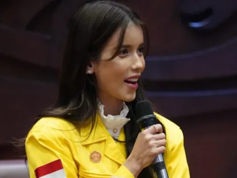 Sabrina chairunnisa Sabrina chairunnisa