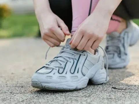 Sepatu lari