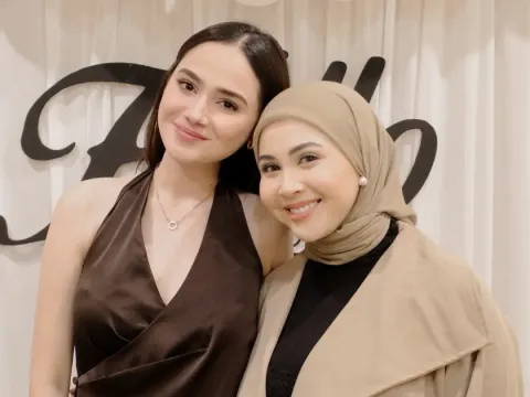 Syifa Hadju dan Kesha Ratuliu