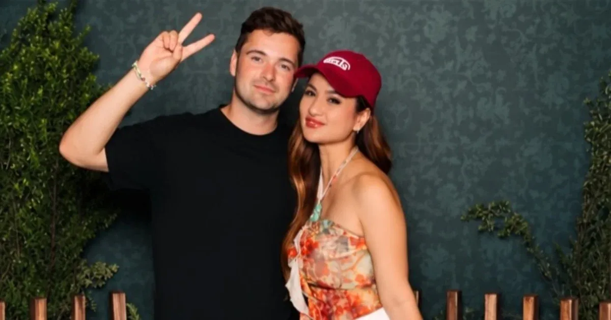 Tengku dewi putri tdp martin garrix