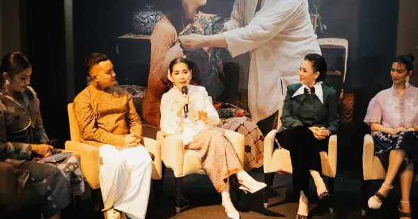 Widyawati saat peluncuran film Jalan Pulang