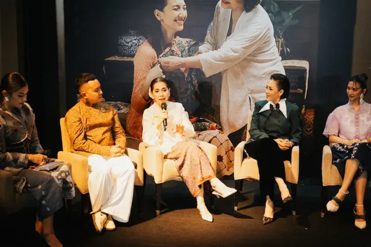 Widyawati saat peluncuran film Jalan Pulang