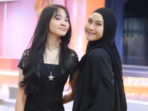Zaskia Adya Mecca dan Kana Sybilla