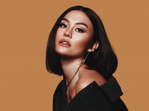 Agnez Membalas Komenan Netizen Tentang Operasi Plastik