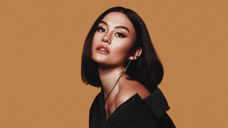 Agnez Membalas Komenan Netizen Tentang Operasi Plastik