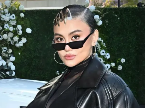 Agnez Mo (2)