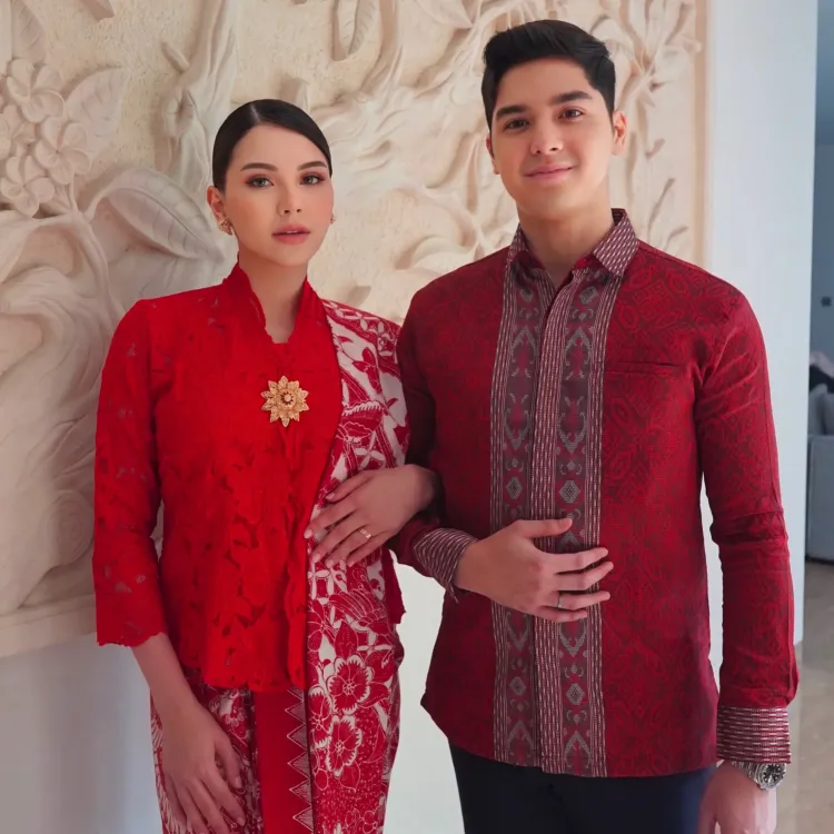 Gaya Alyssa Daguise dan Al Ghazali saat menghadiri upacara HUT ke-81 RI. Foto: Dok. Instagram @maiaestiantyreal