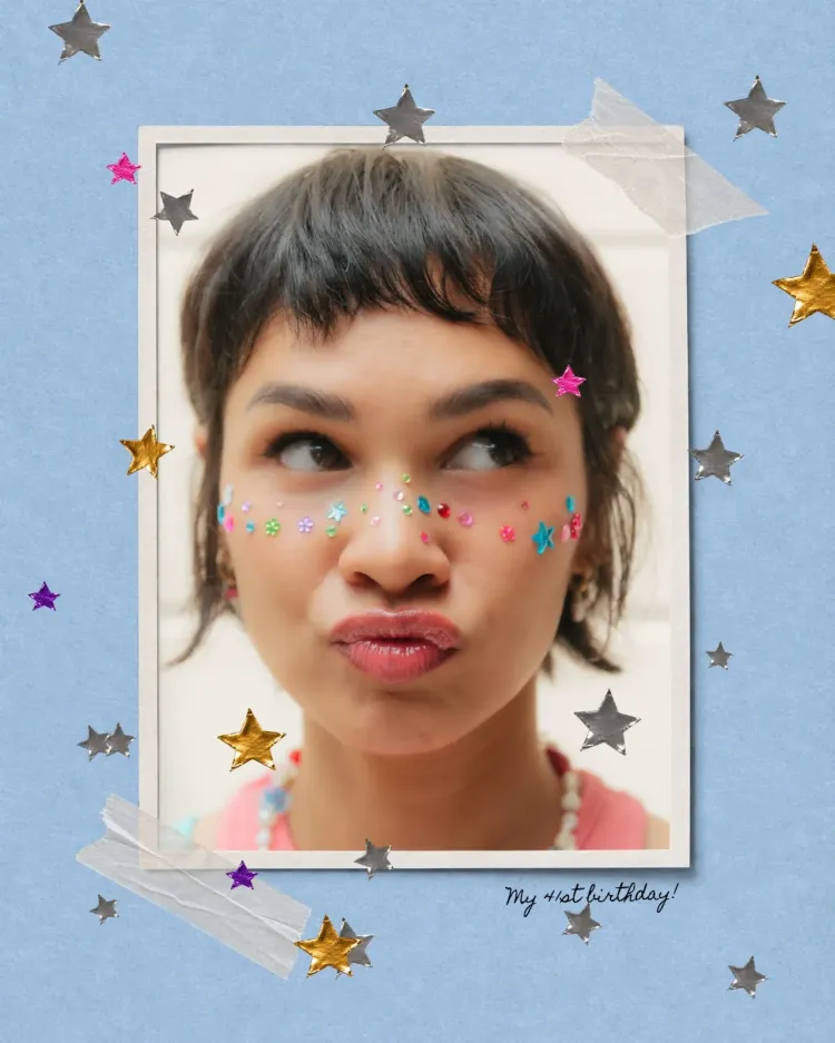 Andien Ulang Tahun 41 Andien menghiasi wajahnya dengan face gems. Foto: Dok. Instagram @andien