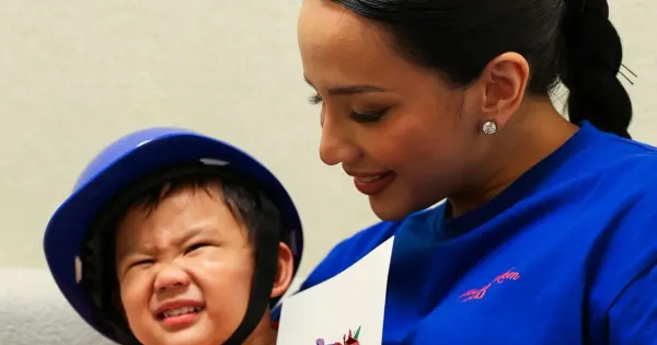 Angel Pieters bersama sang buah hati Angel Pieters bersama sang buah hati